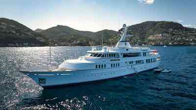 60 metre Feadship superyacht Lady Beatrice joins the market