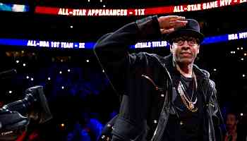 Allen Iverson becomes the newest player to receive a statue from the Philadelphia 76ers