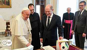 Germany's Scholz in talks with Pope Francis at the Vatican