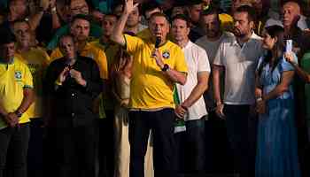 Bolsonaro vill ha tillbaka passet