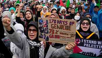 Thousands around the world rally for Palestinians on Al-Quds Day