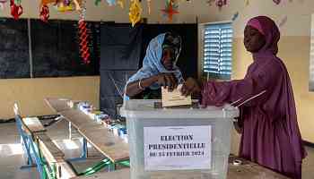 Senegal votes in delayed presidential election