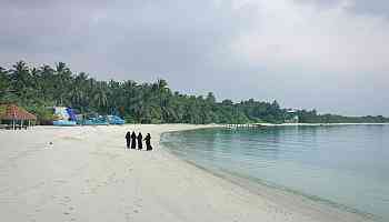 Time running out for many Maldives islands