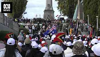 Australians gather at Anzac Day services across the country to honour service men and women