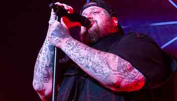 Jelly Roll Shines During Stagecoach Performance