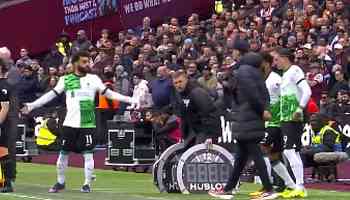 Mo Salah and Jurgen Klopp in touchline bust-up as Darwin Nunez pushes Liverpool star away