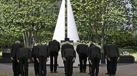 Memorial service held for 107 victims of 2005 fatal train derailment in Hyogo