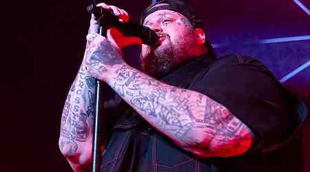 Jelly Roll Shines During Stagecoach Performance