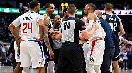 Westbrook, Washington ejected in chippy Game 3