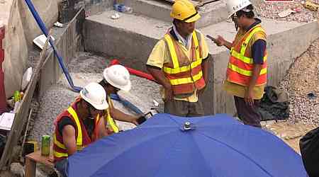 Govt to adopt new heatstroke rules for outdoor workers