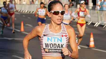 Marathoner Wodak has quad muscles seize, stomach cramping in failed bid for Olympic standard