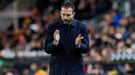 Valencia coach Baraja left frustrated after Barcelona defeat: It baffles you