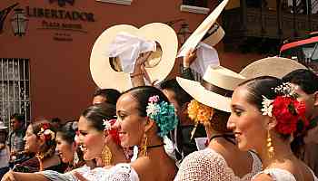 12 Peruvian Festivals, One for Each Month of the Year!