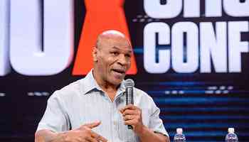 Mike Tyson Posts Video Shadowboxing with Shannon Briggs in NY Before Jake Paul Fight