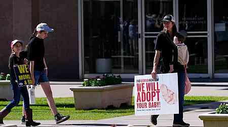Arizona Democrats Get Enough Votes to Repeal 19th Century Abortion Ban