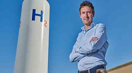 Shipping Tycoon Sees First Namibia Hydrogen Output by Year-End
