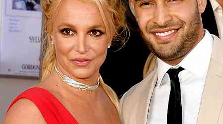  Britney Spears and Sam Asghari Settle Divorce 8 Months After Breakup 