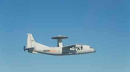 10 PLA aircraft cross Taiwan Strait median line: Defense ministry
