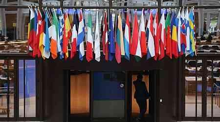 EU Aims to Sanction Russian Political Cash Before European Vote