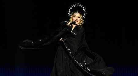 Madonna draws 1.6 million fans to Brazilian beach