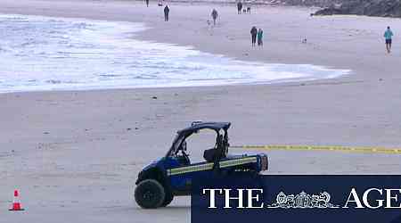 Police investigating death at a popular SA beach