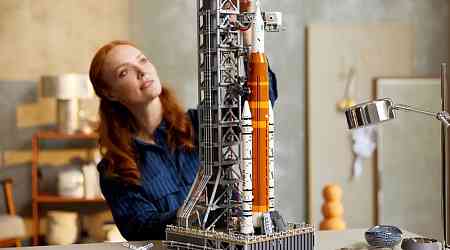 LEGO Blasts Off With the NASA Artemis Space Launch System and Milky Way Galaxy Models