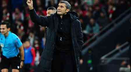 Athletic Bilbao coach Valverde retains hope of top four finish