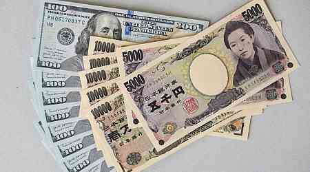 Yen Strengthens More Than 1%, Easing Intervention Speculation