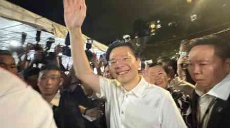 PM Lawrence Wong arrives in Yew Tee to rousing welcome