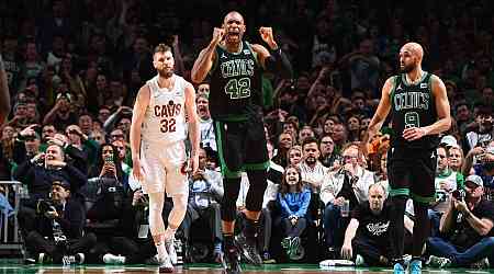 Celtics fend off Cavs, make third straight ECF