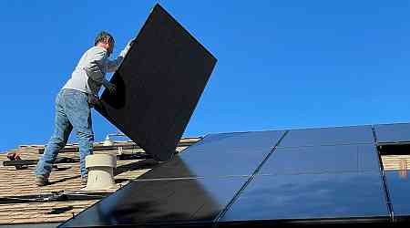 Les arnaques aux panneaux solaires se multiplient en France