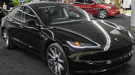 Chinese-Made Teslas Pour Into Canada as Biden Erects US Tariff Wall