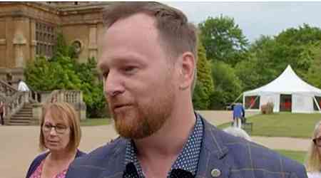 Antiques Roadshow expert admits 'I was rubbish' as he shares huge career disappointment