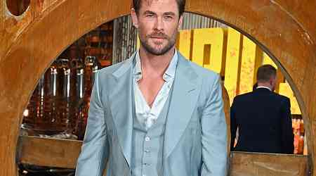 Chris Hemsworth To Receive Star on Hollywood Walk of Fame