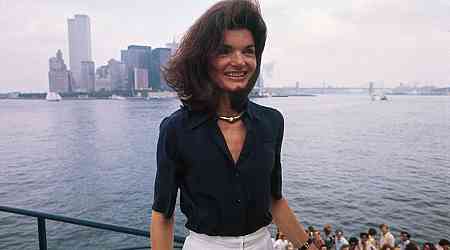 10 Surprising Facts About Jacqueline Kennedy Onassis