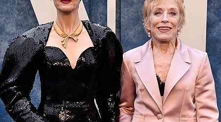  Inside Sarah Paulson and Holland Taylor's Private Romance 