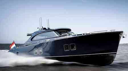 This Sleek 48-Foot Yacht Is an Elegant Speed Machine Capable of 40 Knots