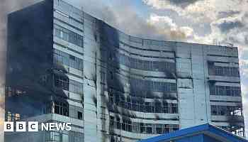 Staff trapped in deadly fire at Moscow office building