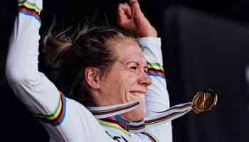 Ellen van Dijk to race Olympic time trial 6 weeks after fracturing ankle