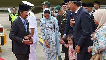 Sultan Hassanal Bolkiah arrives in Malaysia to attend Sultan Ibrahim's Installation Ceremony