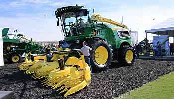 John Deere announces mass layoffs in Midwest amid production shift to Mexico