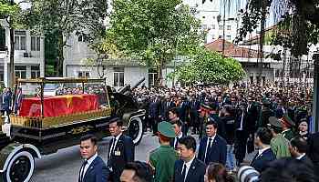 Thousands pay respects as Vietnam leader is buried