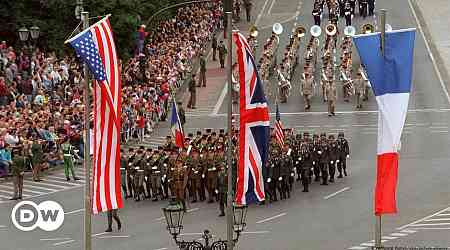 1994: Remembering when World War II Allies left Berlin