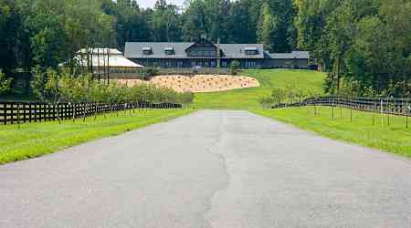 Welcome to The Lodge at Moss Neck: A Luxurious Private Countryside Escape