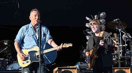 Bruce Springsteen Joins Trey Anastasio, the Gaslight Anthem at Sea.Hear.Now Fest