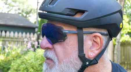 Keeping your eyes on the road is easy with the Engo 2 AR sunglasses