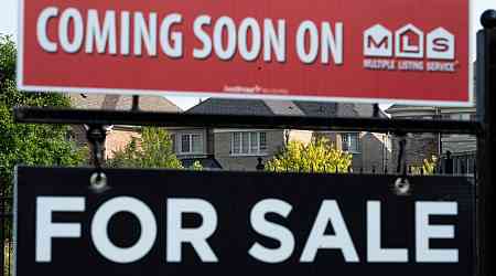 National housing market in 'holding pattern' as buyers patient for lower rates: CREA