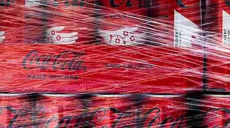 Investors pile into Coca-Cola and Colgate as recession fears grow