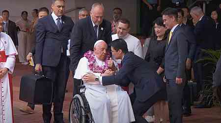 Man has 'longest conversation' with Pope Francis at Catholic JC - what did they talk about?