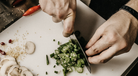 Employer cancels flexible work policy after employee cuts their finger at home: 'Cut my finger working from home. Boss cancels all WFH immediately':